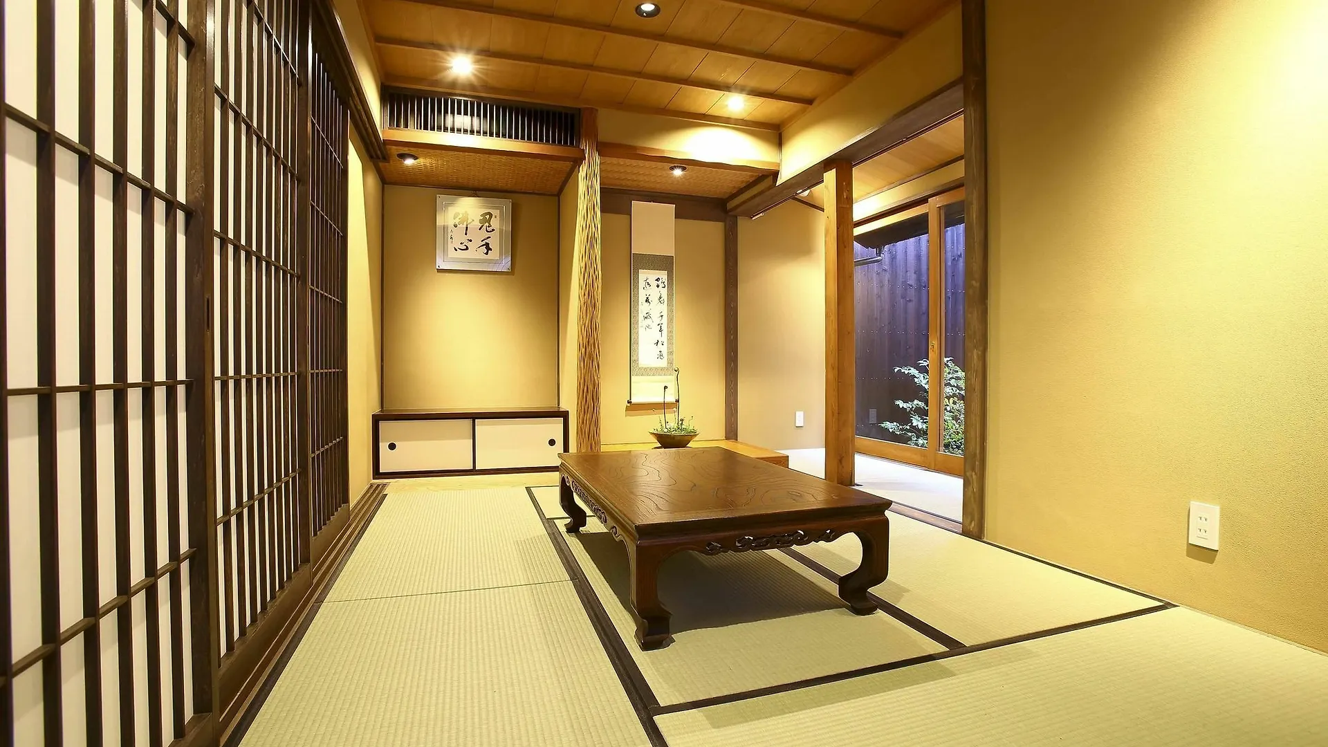ホテル Campton 1 Ushitora 京都市