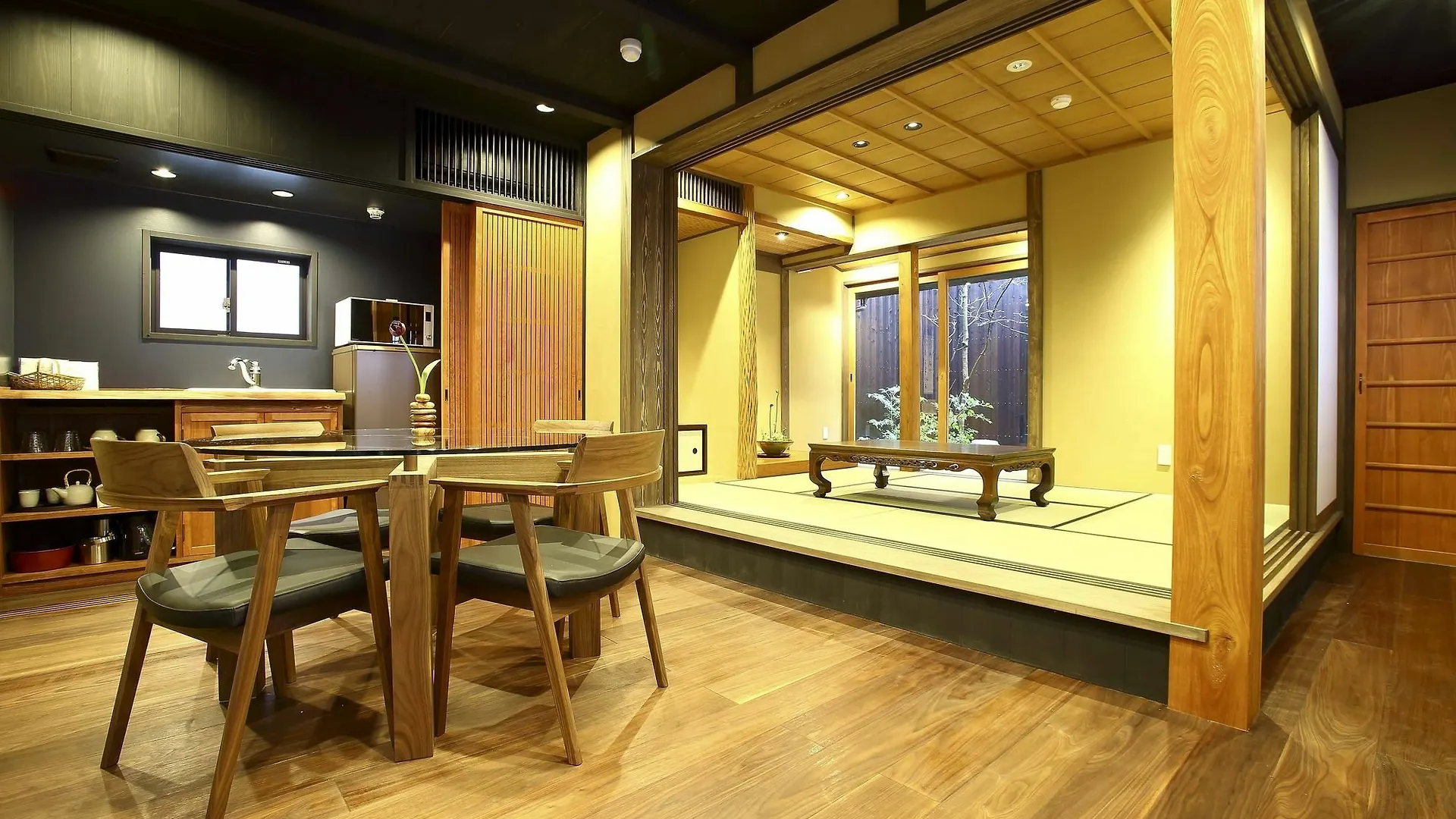 ホテル Campton 1 Ushitora 京都市